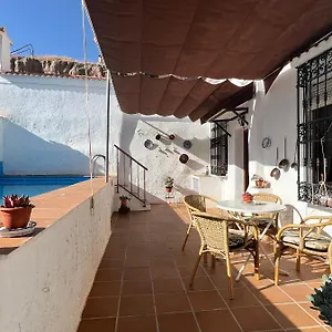 https://huerta-la-nina-arenas.es-andalucia.com