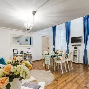 D.five Beautiful At Basilica Appartement